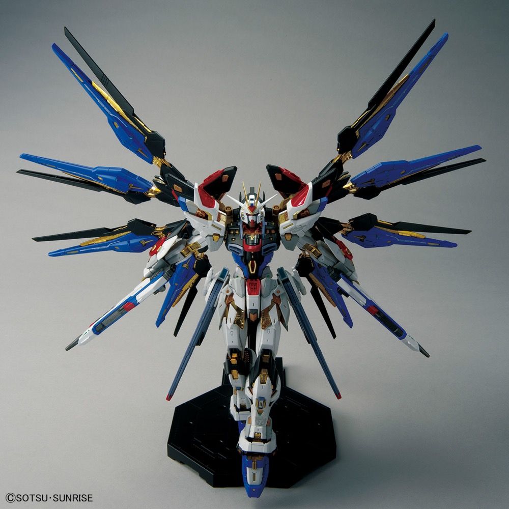 Gundam Mad :: Gundam Models :: 1/100 MGEX Strike Freedom Gundam